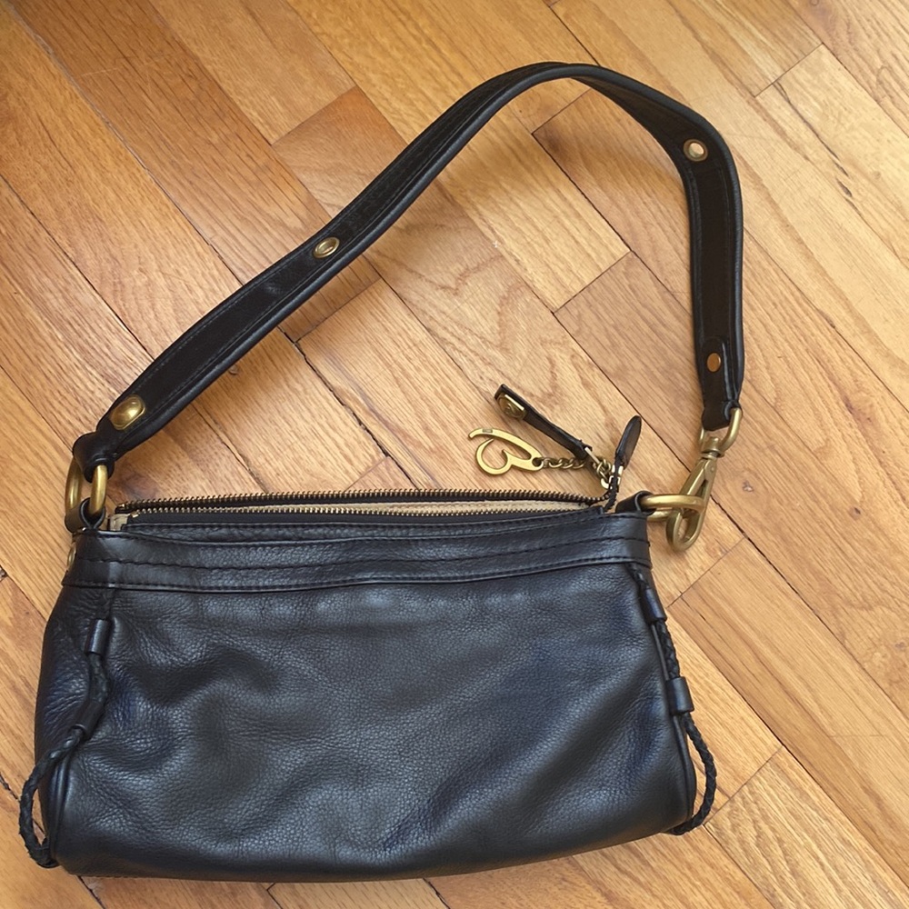Brio black leather shoulder bag